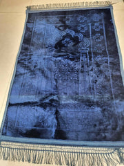 Beautiful padded jaanamaz for adults 13 above.
